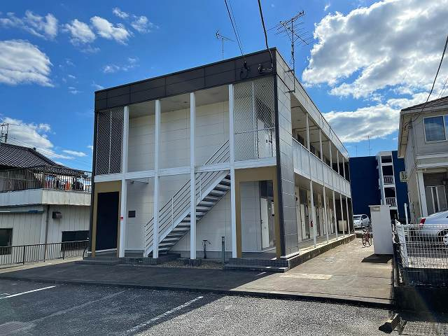 レオパレスアムールの外観|画像1