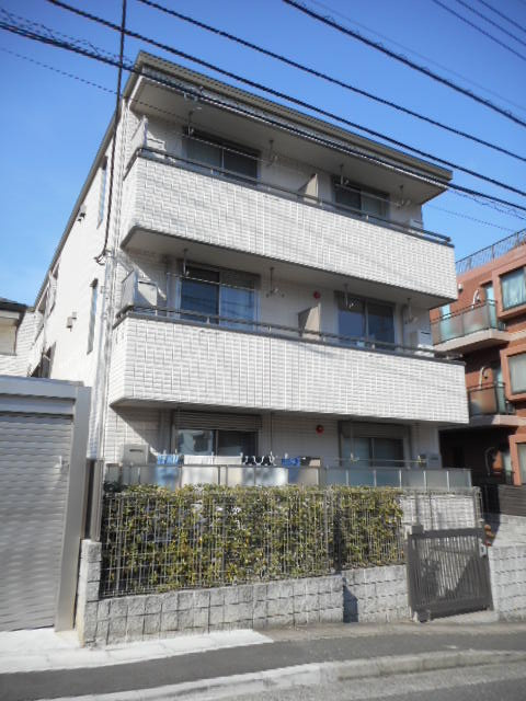 メゾンシャルムのエントランス|宮前平駅徒歩5分の便利な立地