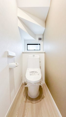 【トイレ】 | 藤沢市亀井野4丁目 新築戸建 全4棟