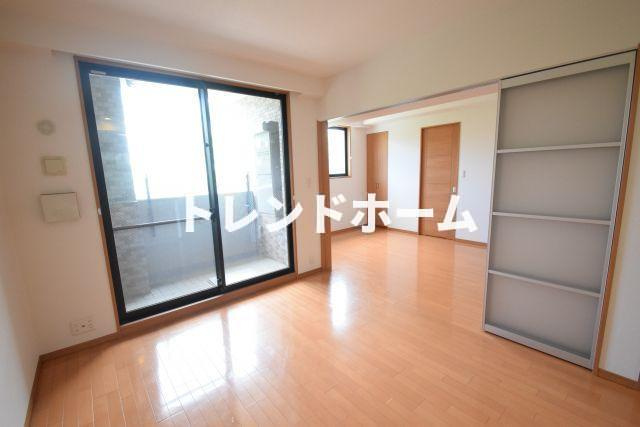 リーガル靭公園南の居間・リビング|選べる家電プランあり！！