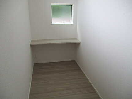 廿日市市宮内字西畑口の洋室