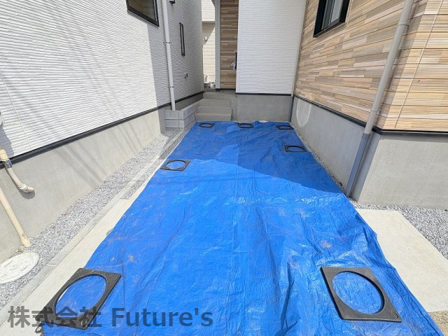 流山市加4丁目　新築戸建　全2棟　2号棟の駐車場|カースペース1台分付き