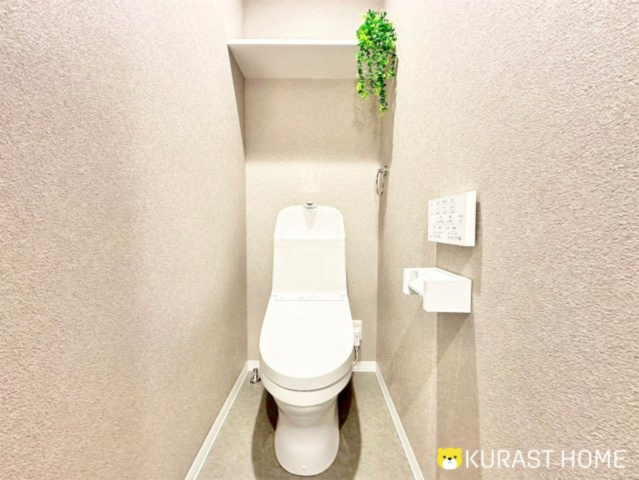 京都市西京区桂上野北町　新築戸建のトイレ|2階トイレ