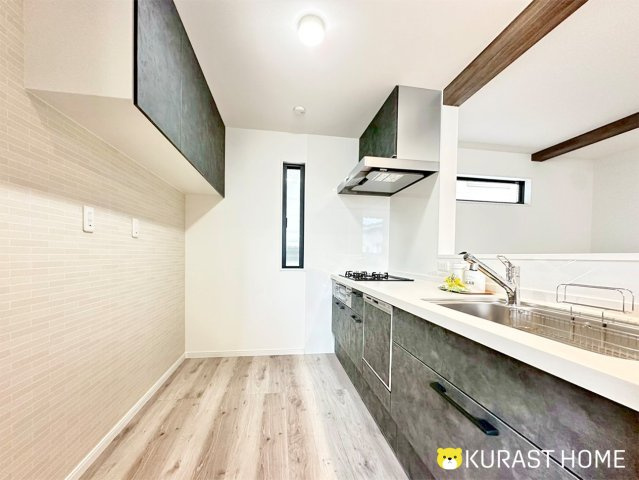 京都市西京区桂上野北町　新築戸建のキッチン