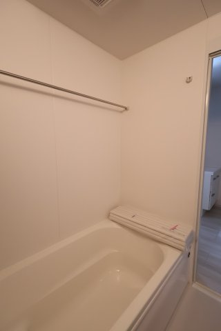 《仲介手数料無料》北区本郷町725-1新築一戸建てリガーレの浴室|撮影日 2025年7月31日 13:00 晴れ