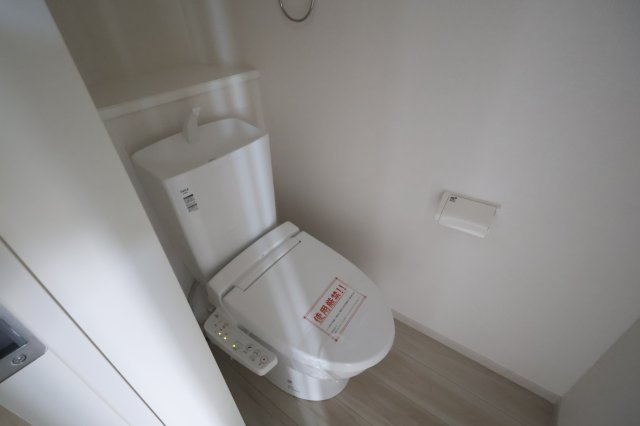 《仲介手数料無料》北区本郷町725-1新築一戸建てリガーレのトイレ|撮影日 2025年7月31日 13:00 晴れ