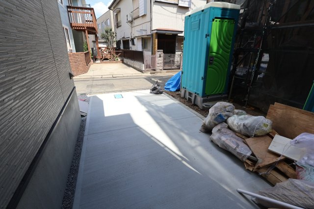 《仲介手数料無料》北区本郷町725-1新築一戸建てリガーレの駐車場|撮影日 2025年7月31日 13:00 晴れ