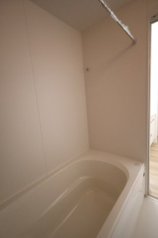 《仲介手数料無料》北区本郷町725-1新築一戸建てリガーレの浴室|2025年11月1日 13:00 晴れ