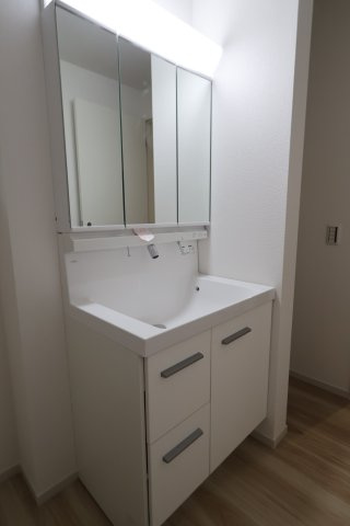 《仲介手数料無料》北区本郷町725-1新築一戸建てリガーレの独立洗面台|2025年11月1日 13:00 晴れ