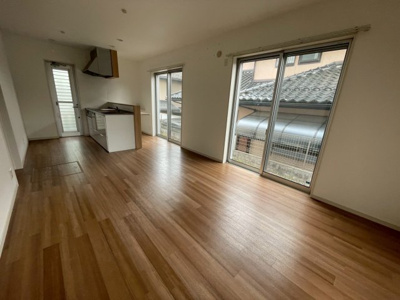 【居間・リビング】 | 仰木の里東５丁目　貸家