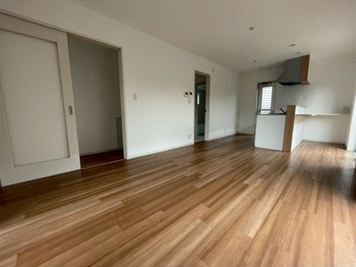 【居間・リビング】 | 仰木の里東５丁目　貸家