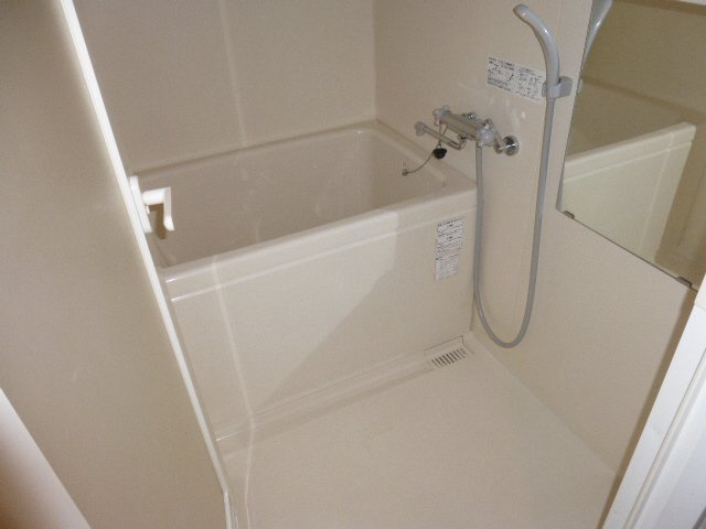 ベル・ドミール西二階町の浴室