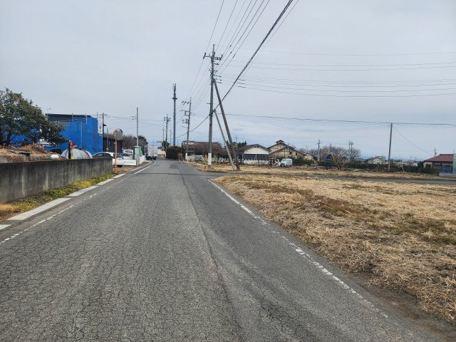 高崎市金古町売地 D区画の前面道路含む現地写真