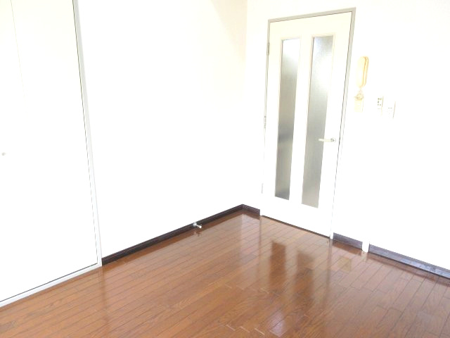 ハイツアドレサントの居間・リビング