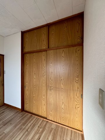 六十谷戸建の収納