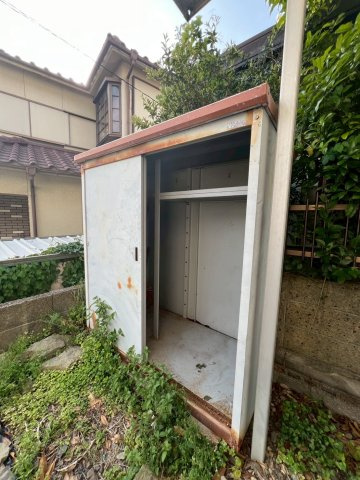 六十谷戸建の庭