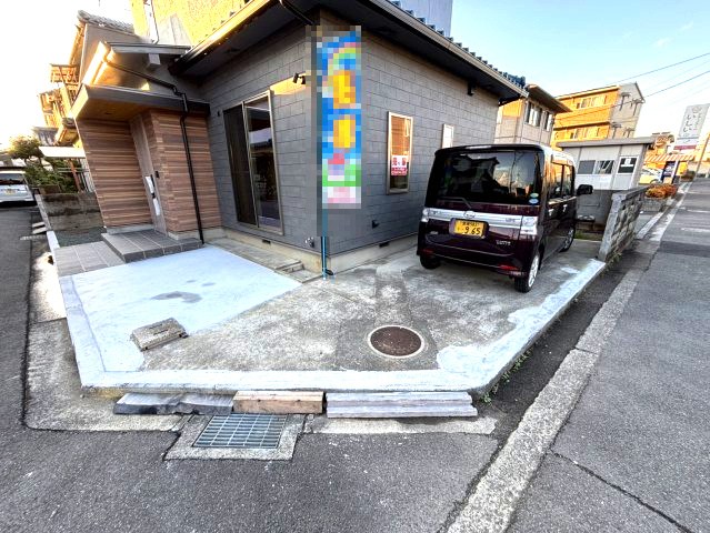 北井門3丁目中古戸建の駐車場|車をお持ちの方に嬉しい駐車場付きの物件です