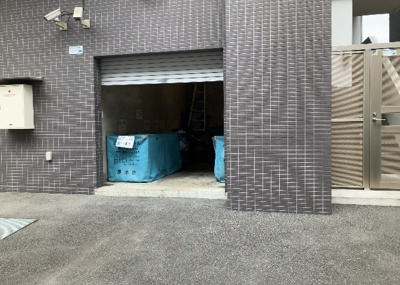 【設備】 | ベルドゥムール本厚木 | 共有部分は、住民なら誰もが使える設備のこと。例えば駐車場やエレベーター、インターネット設備、セキュリティ設備などがあります。他にも、マンションの廊下・外部階段やエントランス・ゴミ置き場などがあります。