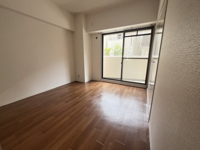 セリエス元町の洋室