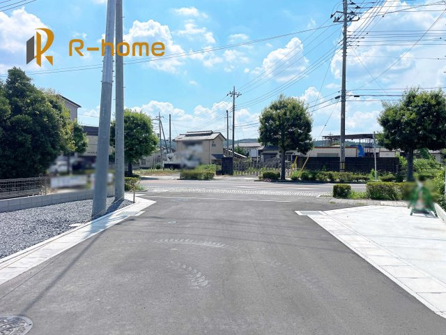 笠間市笠間駅前1期　新築戸建て　1号棟の前面道路含む現地写真|周辺環境も併せて案内致します♪
ぜひ現地へお越しください♪