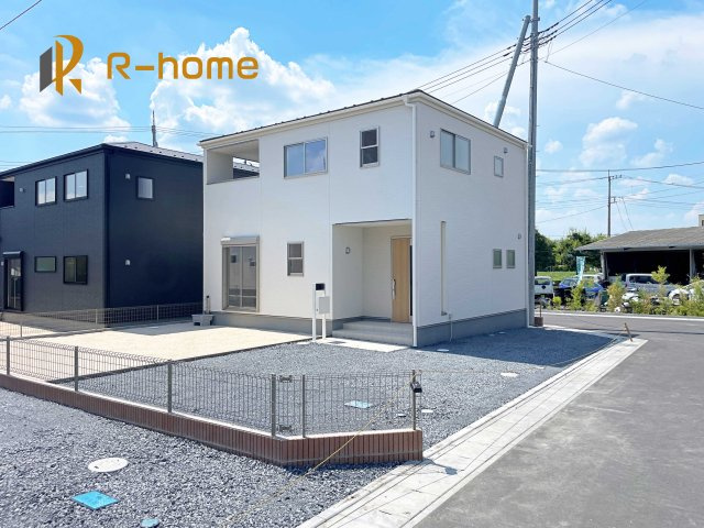 笠間市笠間駅前1期　新築戸建て　2号棟の外観|ご予約を頂ければ、『平日』はもちろん『早朝』や『夜間』もご見学可能です♪お気軽にお申し付けください♪