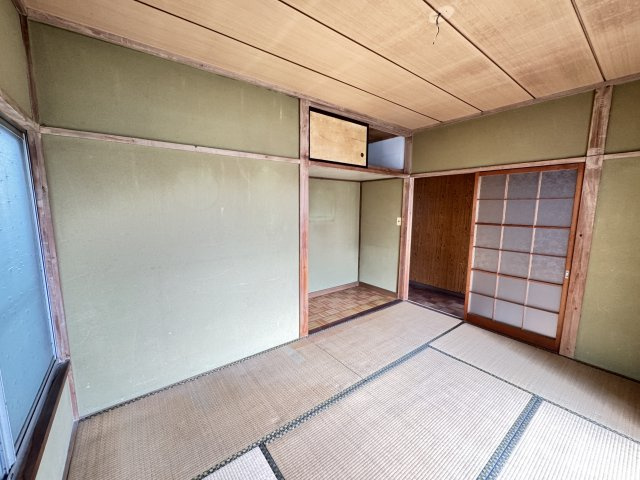 高別当中古住宅の和室|1階南西側和室6.0帖