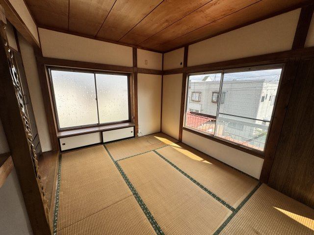 高別当中古住宅の和室|2階和室6.0帖