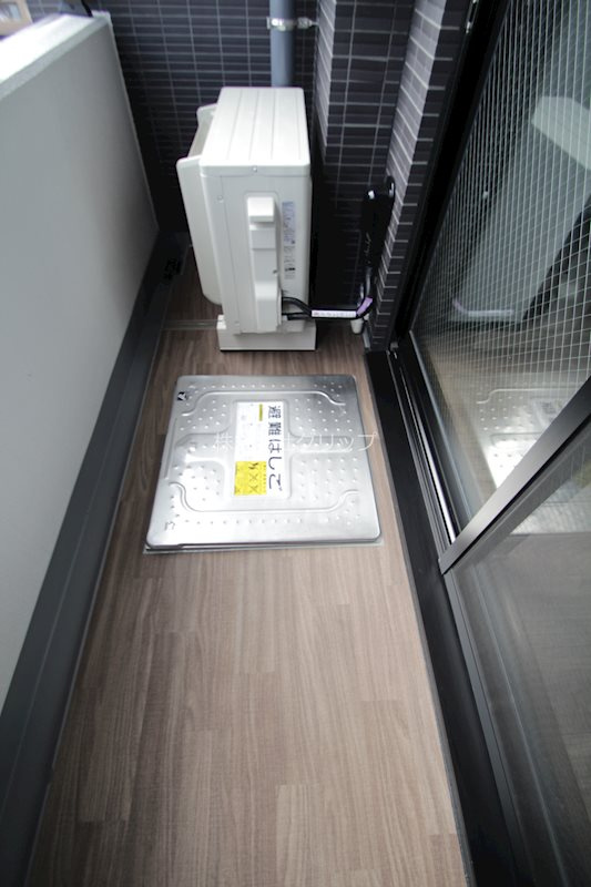 Le'a横濱阪東橋弐番館のバルコニー