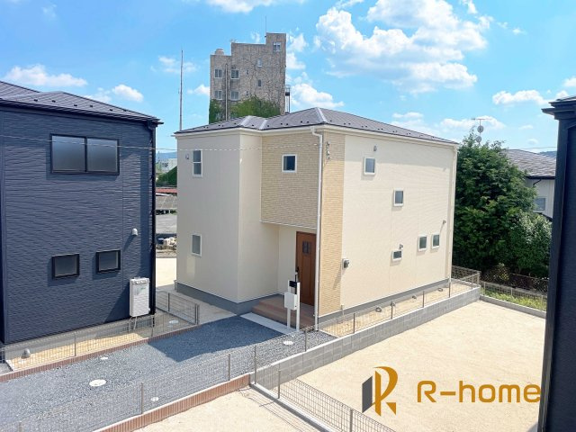 笠間市笠間駅前1期　新築戸建て　3号棟の外観|ご予約を頂ければ、『平日』はもちろん『早朝』や『夜間』もご見学可能です♪お気軽にお申し付けください♪