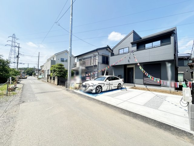 所沢市林3丁目・全1棟　新築一戸建　～ちょうどいい家。～の駐車場|並列で3台駐車可能です。