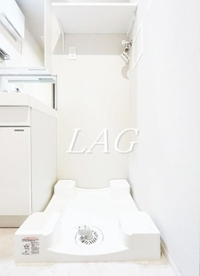 【設備】 | ラ・ペルラ下北沢 | 洗濯機置場です。