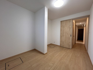 【構造・工法・仕様】 | 中央市東花輪 平屋の中古戸建 北東角地 内外装リフォーム中 | 給湯器リモコン　同社同仕様写真