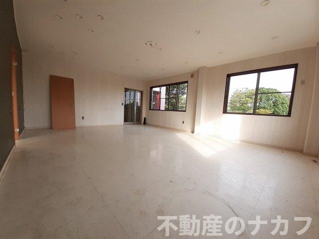 サンガーデン高野店舗の内装