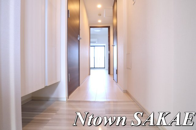 【玄関】 | S-RESIDENCE平安通 | 明るい玄関です