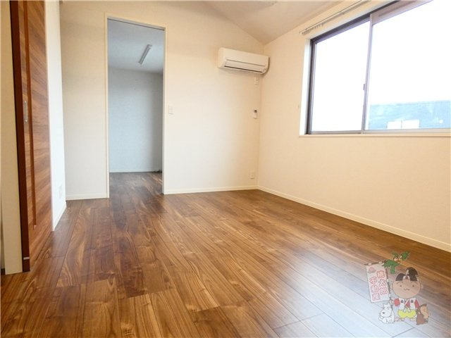 シャーメゾン福富西の洋室