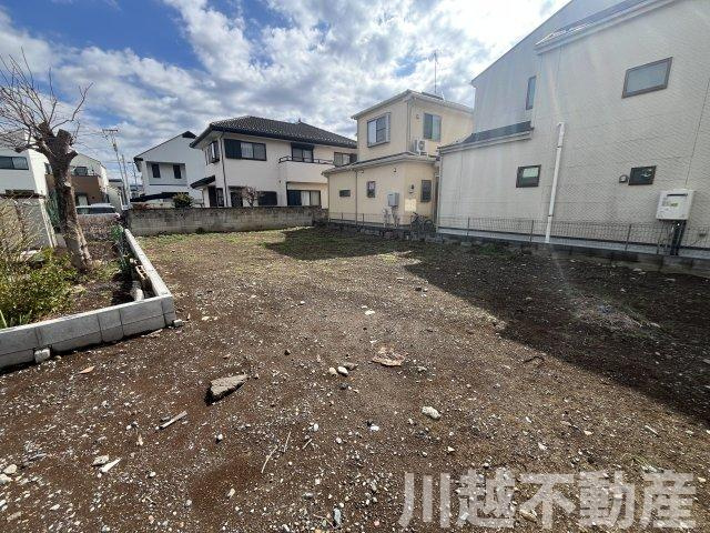 川越市内の市街化区域、便利な場所の広大売地の外観|敷地の中心から東側を望む