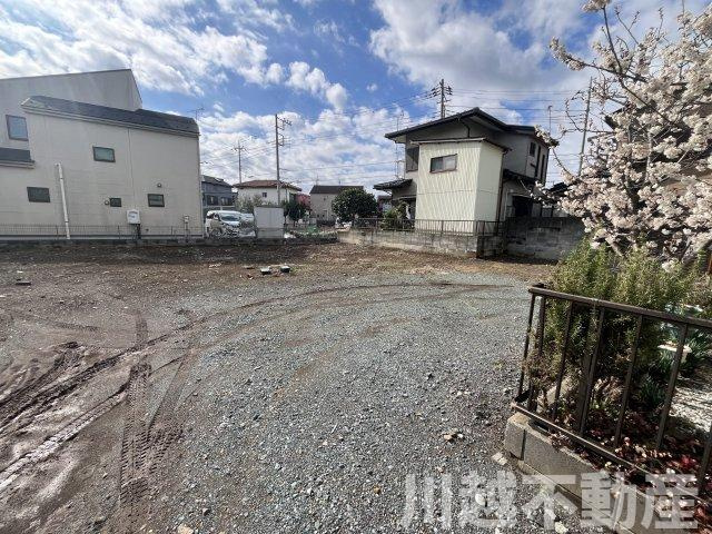 取引面積が増え使いやすさ倍増の土地の外観|入口部分から南側を望む