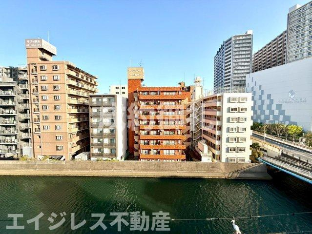 横浜ハイツの展望|​横浜駅近くでありながら、周辺は閑静な住宅街で、落ち着いた雰囲気を感じる眺望が広がります♪