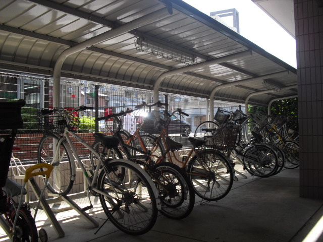 東急ドエルアルス横浜十日市場弐番館のその他共用部分|敷地内駐輪場