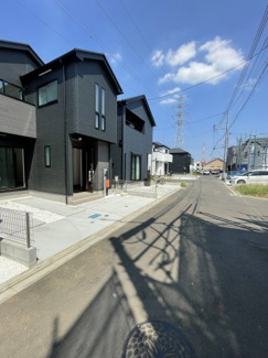 【前面道路含む現地写真】 | 前面道路