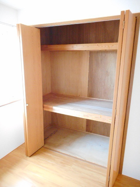 エステートヒルズ　Ａの収納|その他