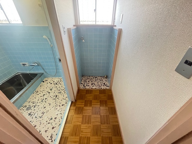 楠ケ丘戸建の玄関