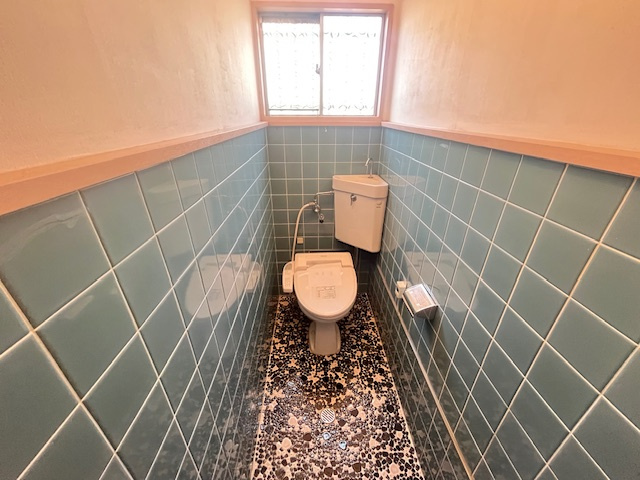 楠ケ丘戸建のトイレ