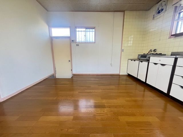 楠ケ丘戸建の居間・リビング