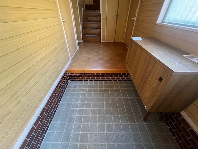 楠ケ丘戸建の玄関