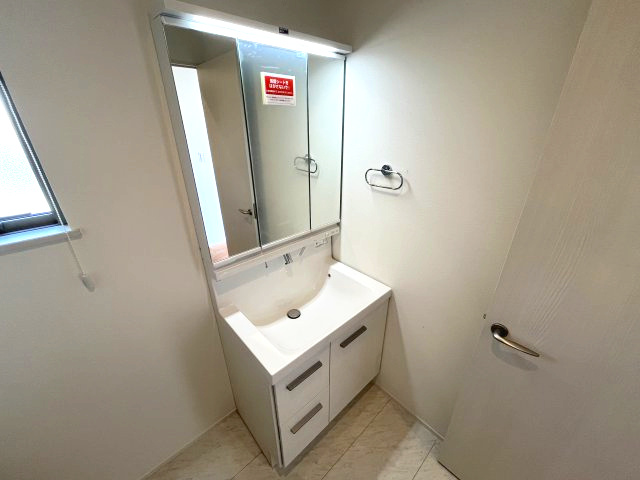 入間市扇台6丁目の独立洗面台|朝の身支度には欠かせない独立洗面化粧台