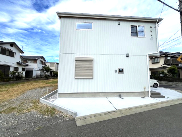 入間市扇台6丁目の外観|前面道路含む現地写真です