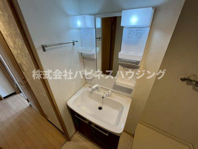 INSURANCE(インシュランス) BLDG.(ビルディング) Ⅸ(ナイン)船橋の独立洗面台