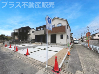【外観】 | 現地写真。プラス不動産販売なら、現場の全ての棟をまとめてご見学頂けます。