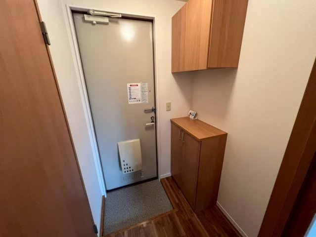 クレールメゾン五番丁の玄関